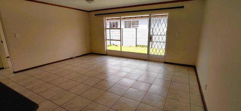 2 Bedroom Property for Sale in Langenhovenpark Free State